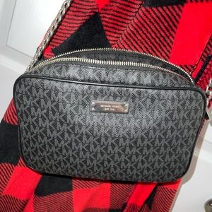Michael Kors Crossbody